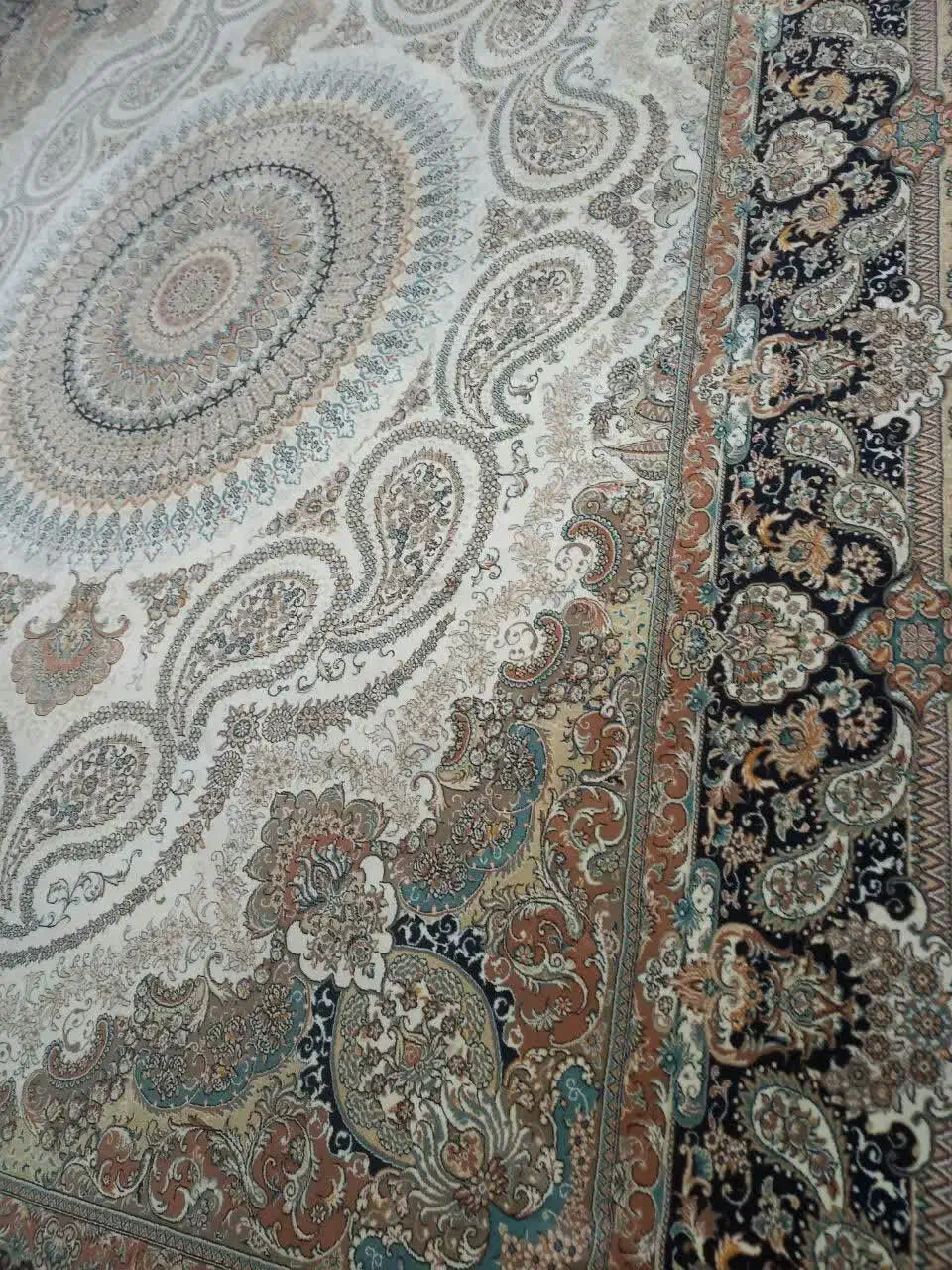 جفت فرش ۱۲ متری تمام نخ ۷۰۰ شانه|فرش|هشتگرد, مدرس|دیوار