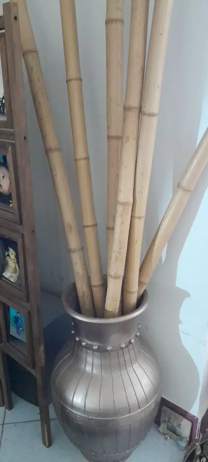 گلدان با چوب بامبو ۴۰۰|گل مصنوعی|نسیمشهر, |دیوار