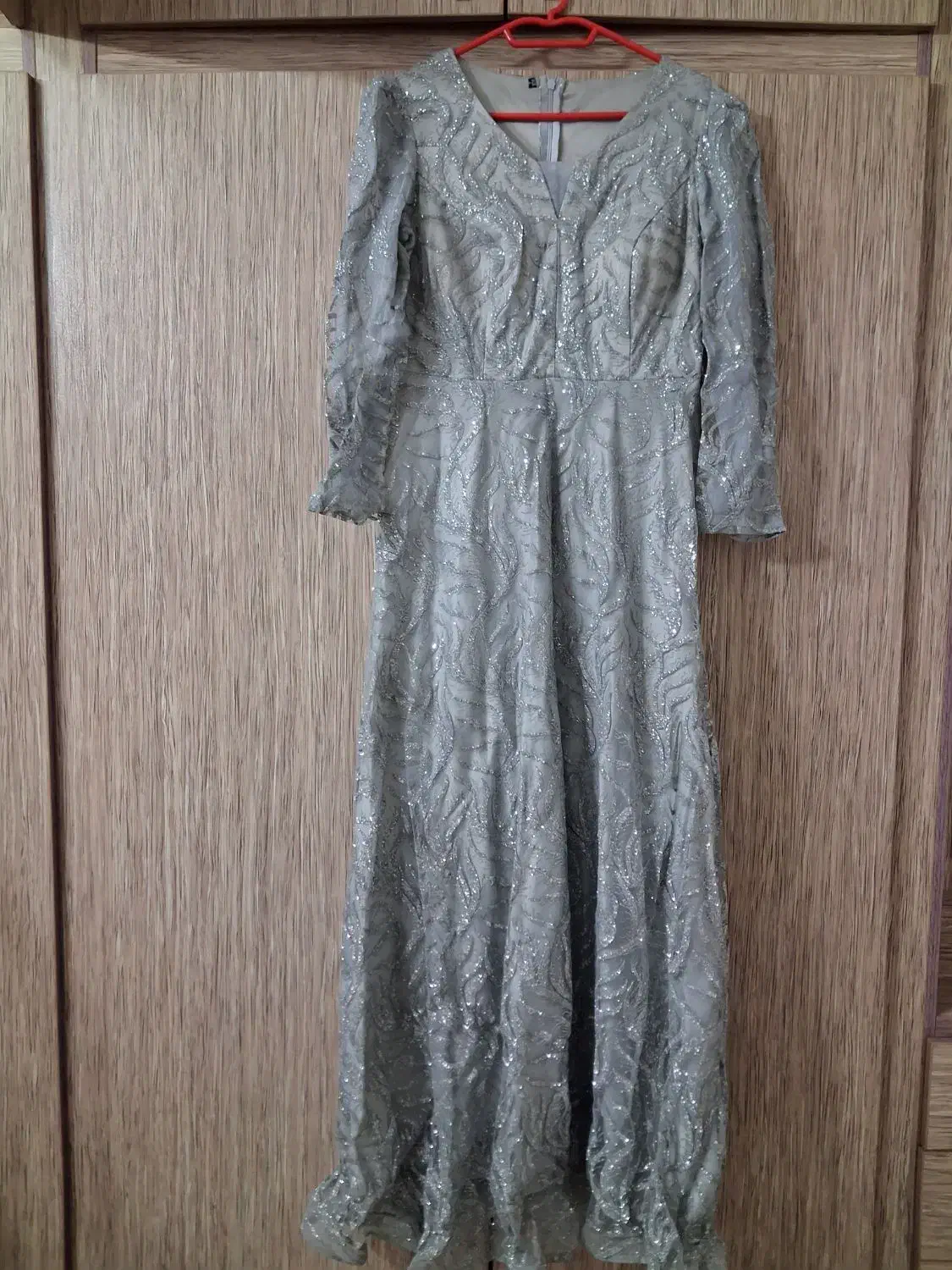 لباس مجلسی|لباس|فولادشهر, مسکن مهر فولادشهر|دیوار