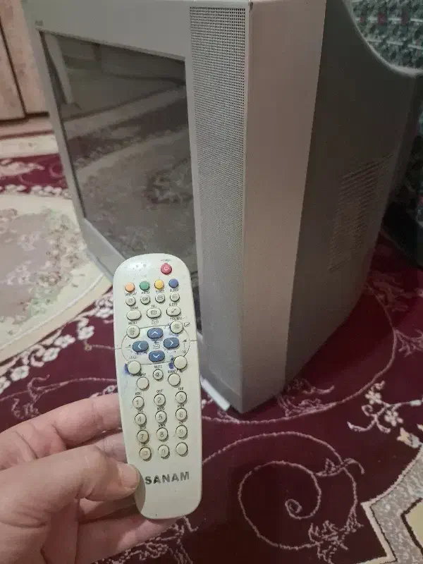 تلوزیون صنام در حد نو کم کار|تلویزیون و پروژکتور|کرمانشاه, |دیوار