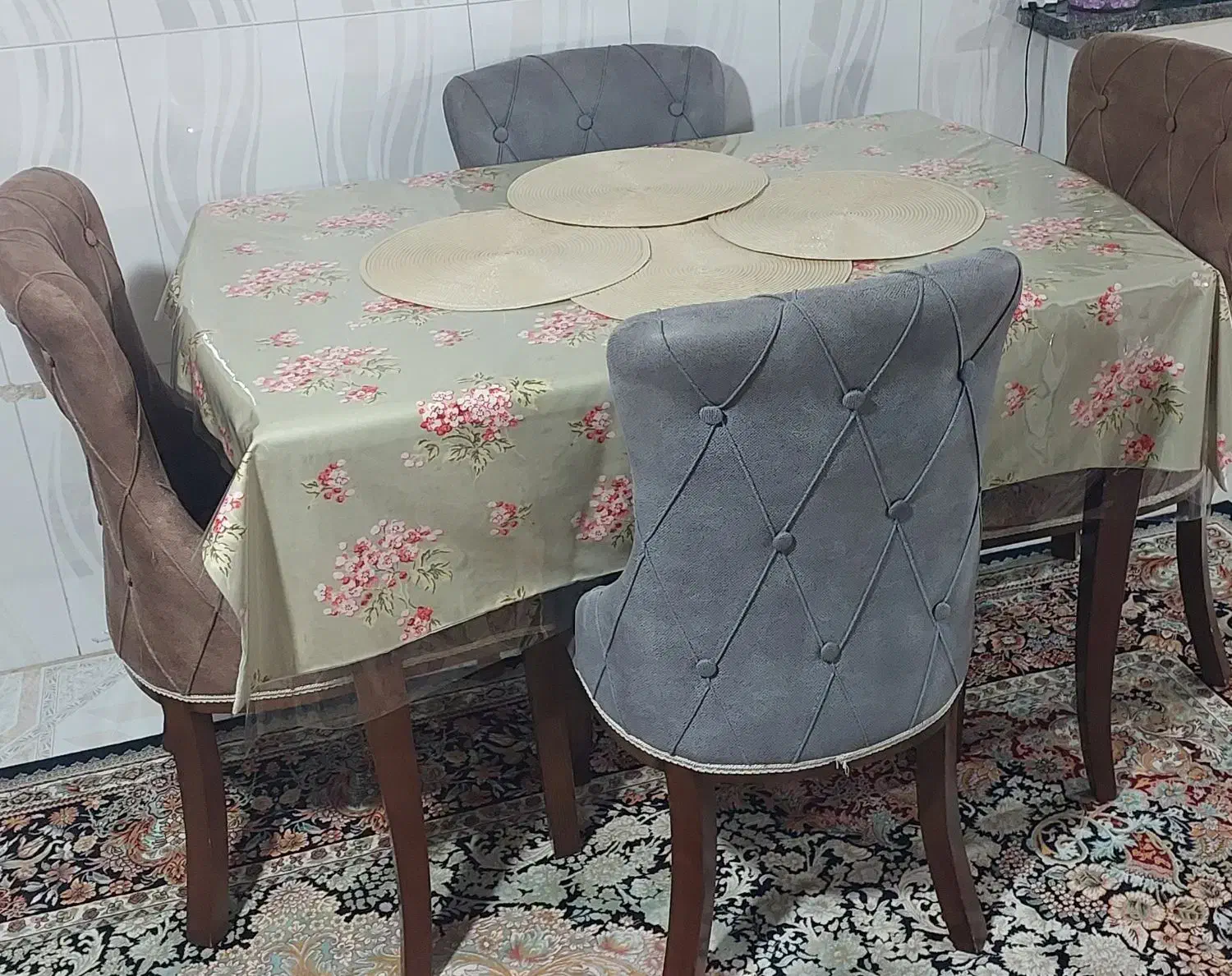 مبل و میز ناهار خوری چستر|مبلمان خانگی و میز عسلی|کوهدشت, |دیوار