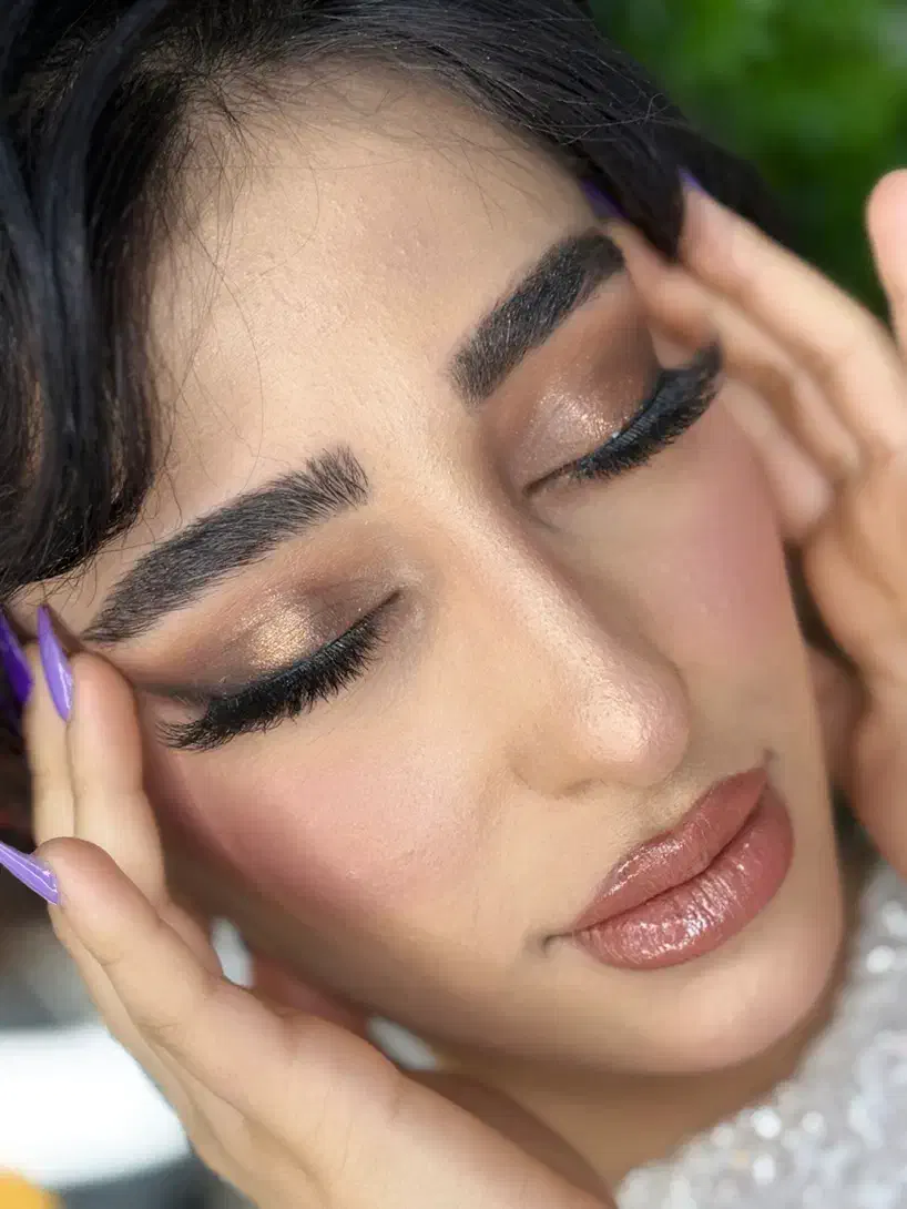 میکاپ وشنیون|خدمات آرایشگری و زیبایی|اهواز, کوی فرهنگیان ۱|دیوار