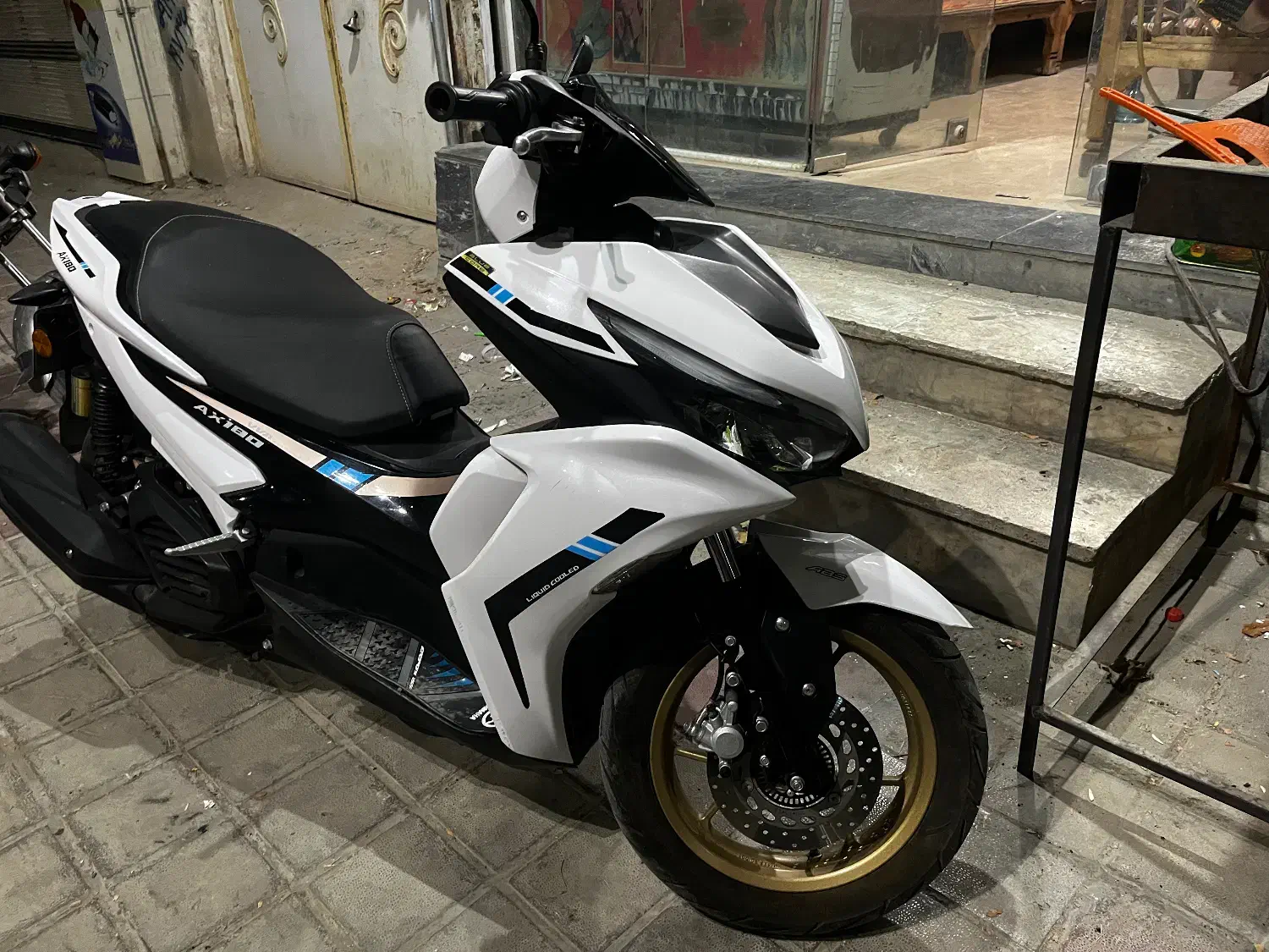 موتور ۱۸۰ هایلوکس هانی|موتورسیکلت|شهریار, فرارت|دیوار