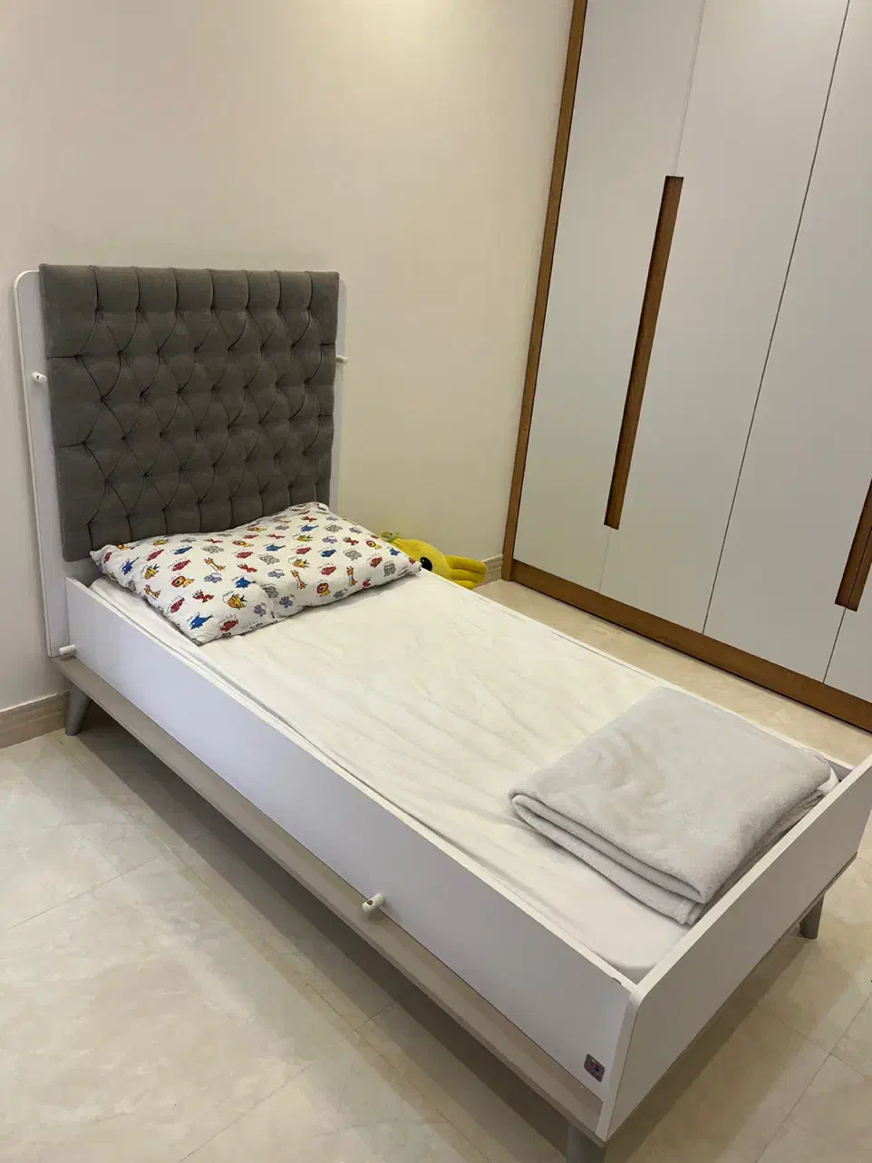 تخت دو منظوره نوزاد نوجوان آپادانا اصل|تخت و صندلی بچه|رشت, آزادگان|دیوار