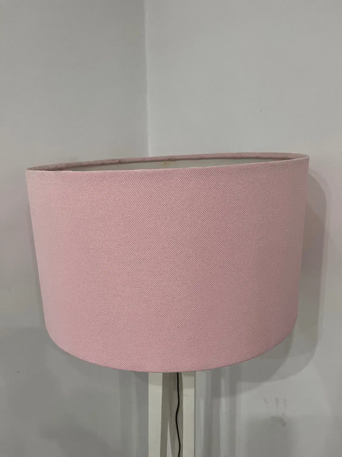 اباژور کنارسالنی|چراغ خواب و آباژور|رباط‌کریم, مسکن مهر آبشناسان|دیوار