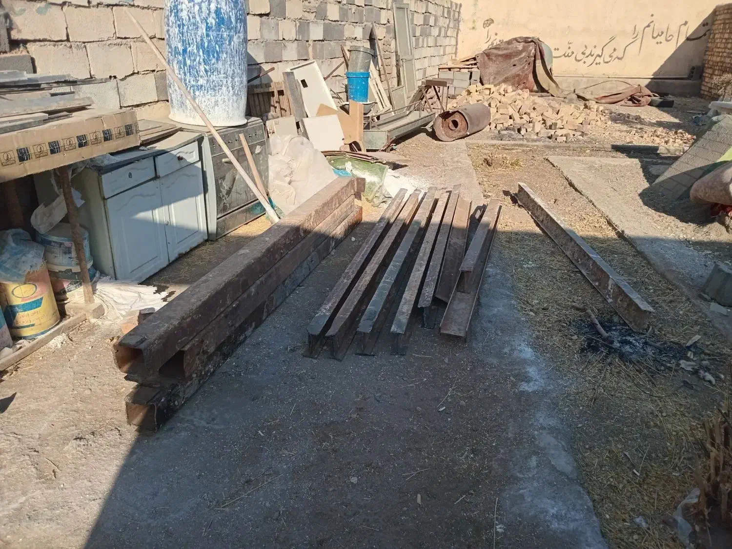 اجاره چهاردیواری قعله|اجارهٔ کوتاه‌مدت ویلا و باغ|ساوه, |دیوار