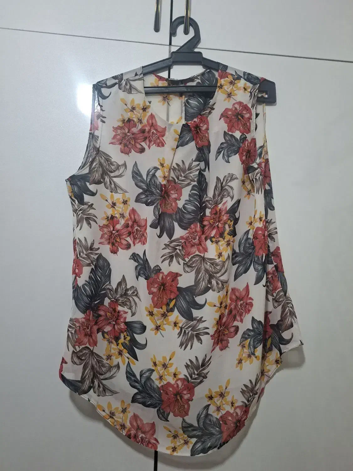 کت و زیره کت و سارافون فری تا ۴۶|لباس|باقرشهر, |دیوار