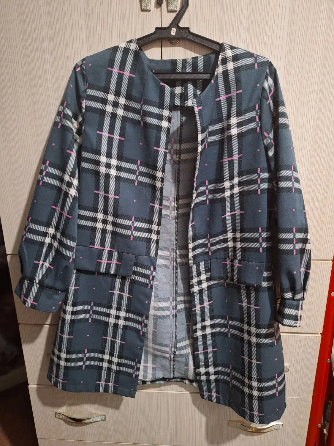 مانتو درحدنو سایز ۳۸ و ۴۰|لباس|قم, تولید دارو و یخچال|دیوار