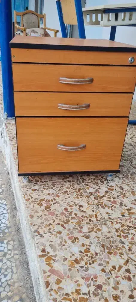 میز بزرگ مدیریت و لوازم شرکت|دفتر کار|ساری, |دیوار