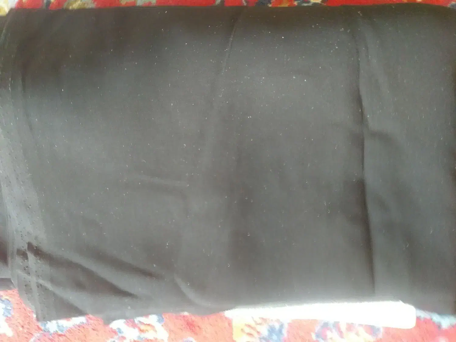 پارچه چادری و ملافه وطوری به قواره|لباس|برخوار, |دیوار