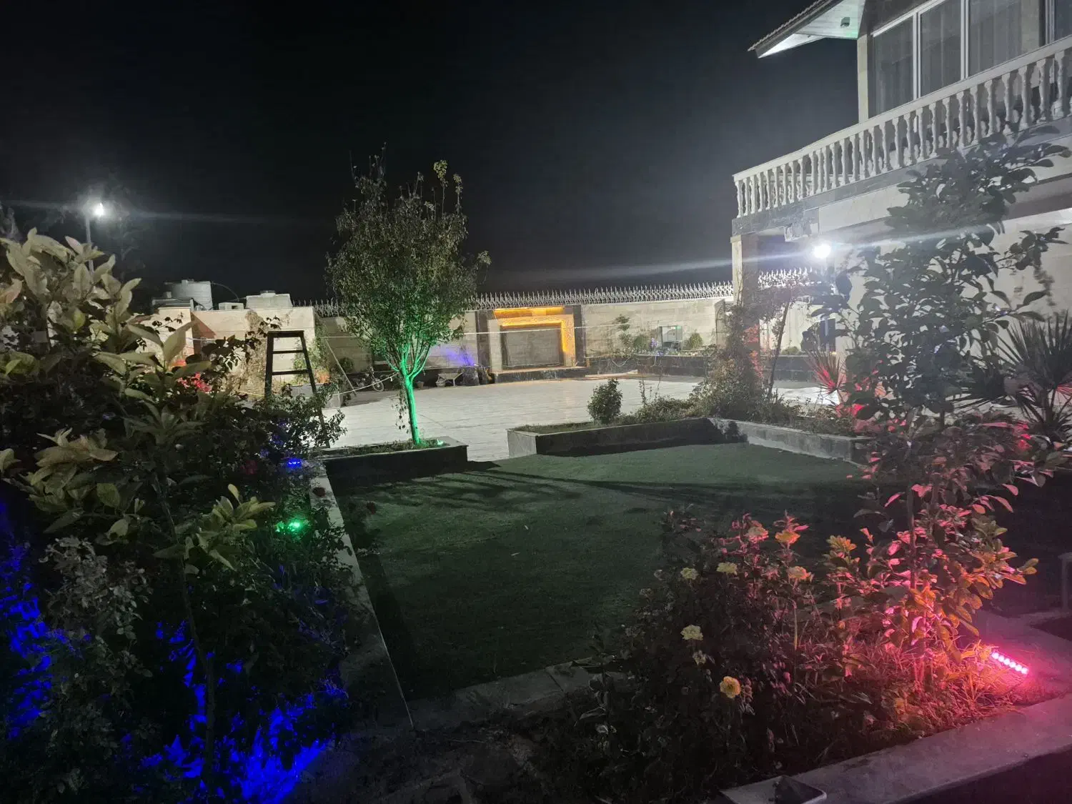 باغ ویلا شیک اشکاوند|اجارهٔ کوتاه‌مدت ویلا و باغ|اصفهان, اشکاوند|دیوار