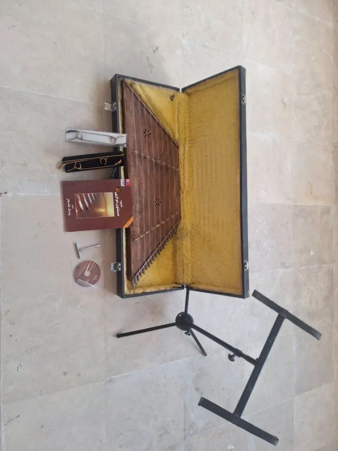 سنتور|سازهای سنتی|شهریار, کرد امیر|دیوار