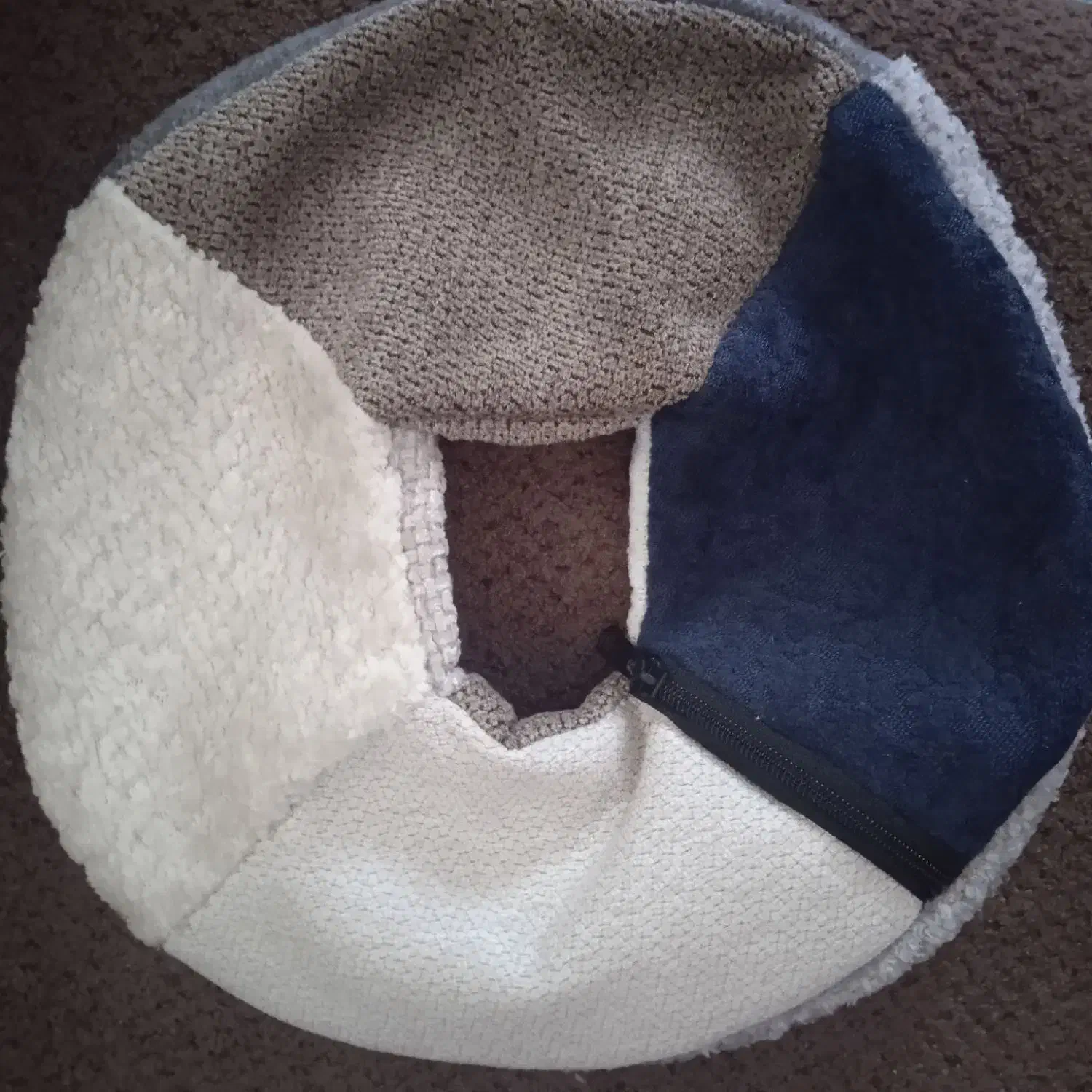 کوسن نشیمن|تخت و سرویس خواب|شیراز, شریف‌آباد|دیوار