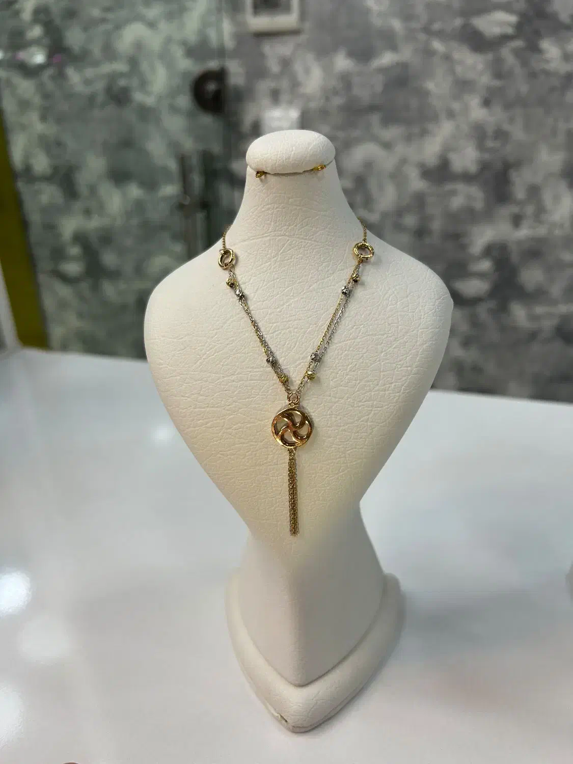 طلاهای زیبا و نمادار|جواهرات|ایوان, |دیوار