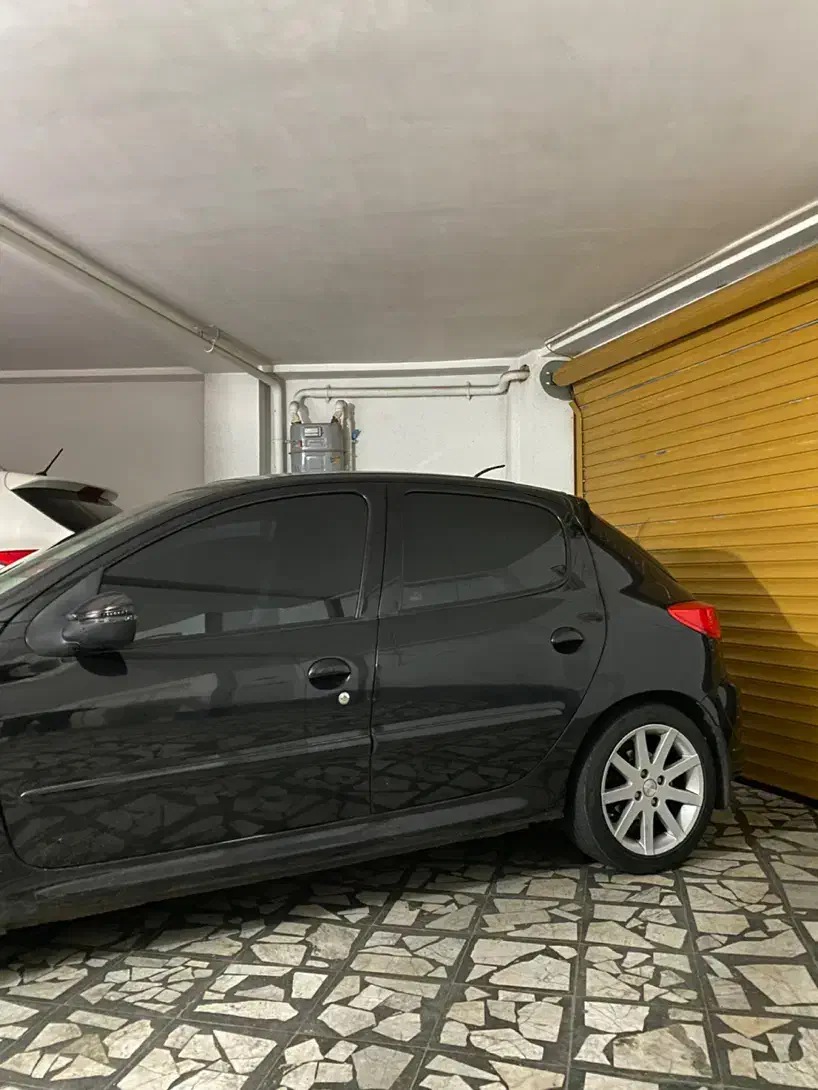 ۲۰۷ سقف پانا|خودرو سواری و وانت|رشت, معلم|دیوار