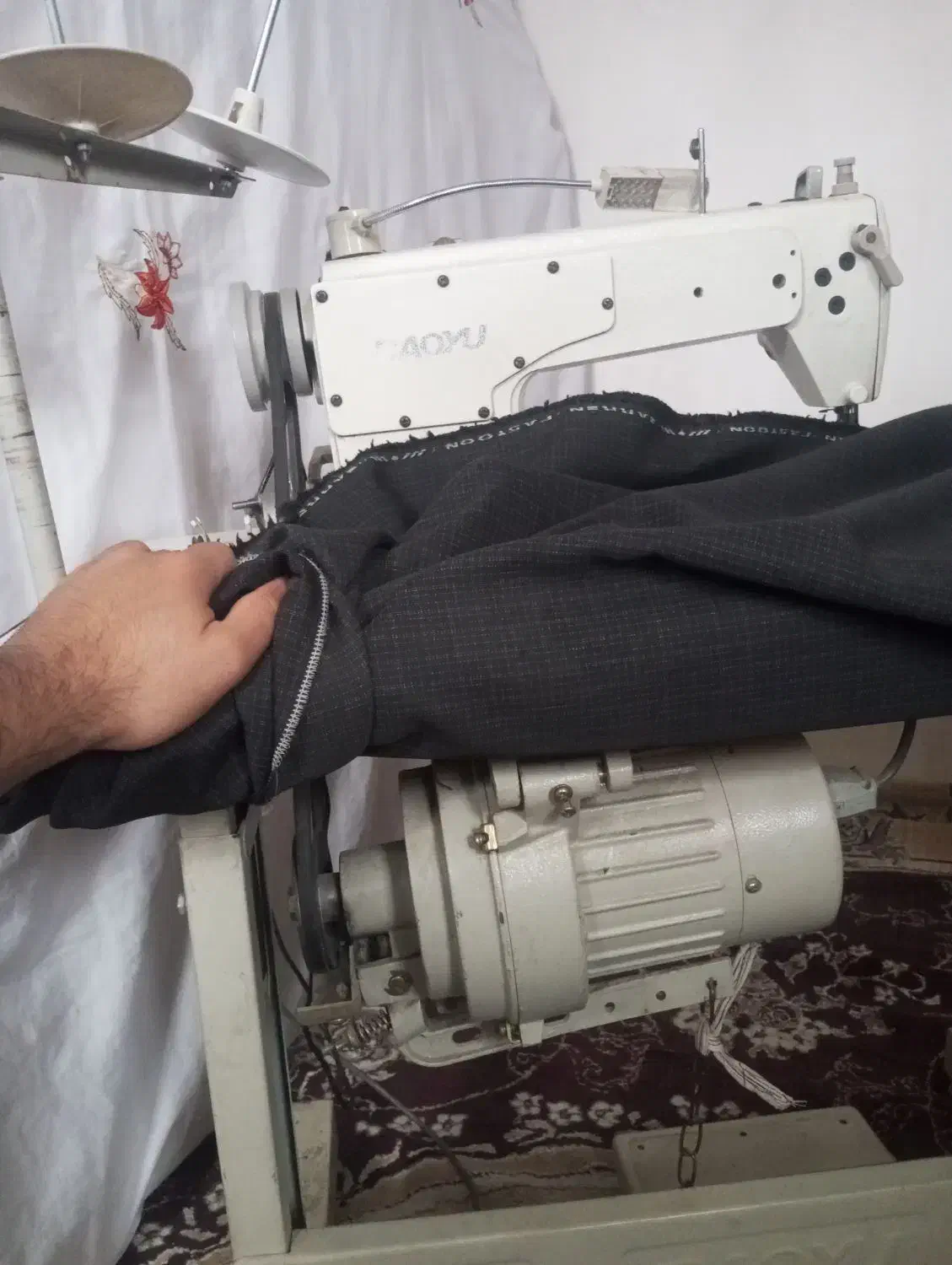 چرخ خیاطی|چرخ خیاطی و ریسندگی|سیلوانه, |دیوار