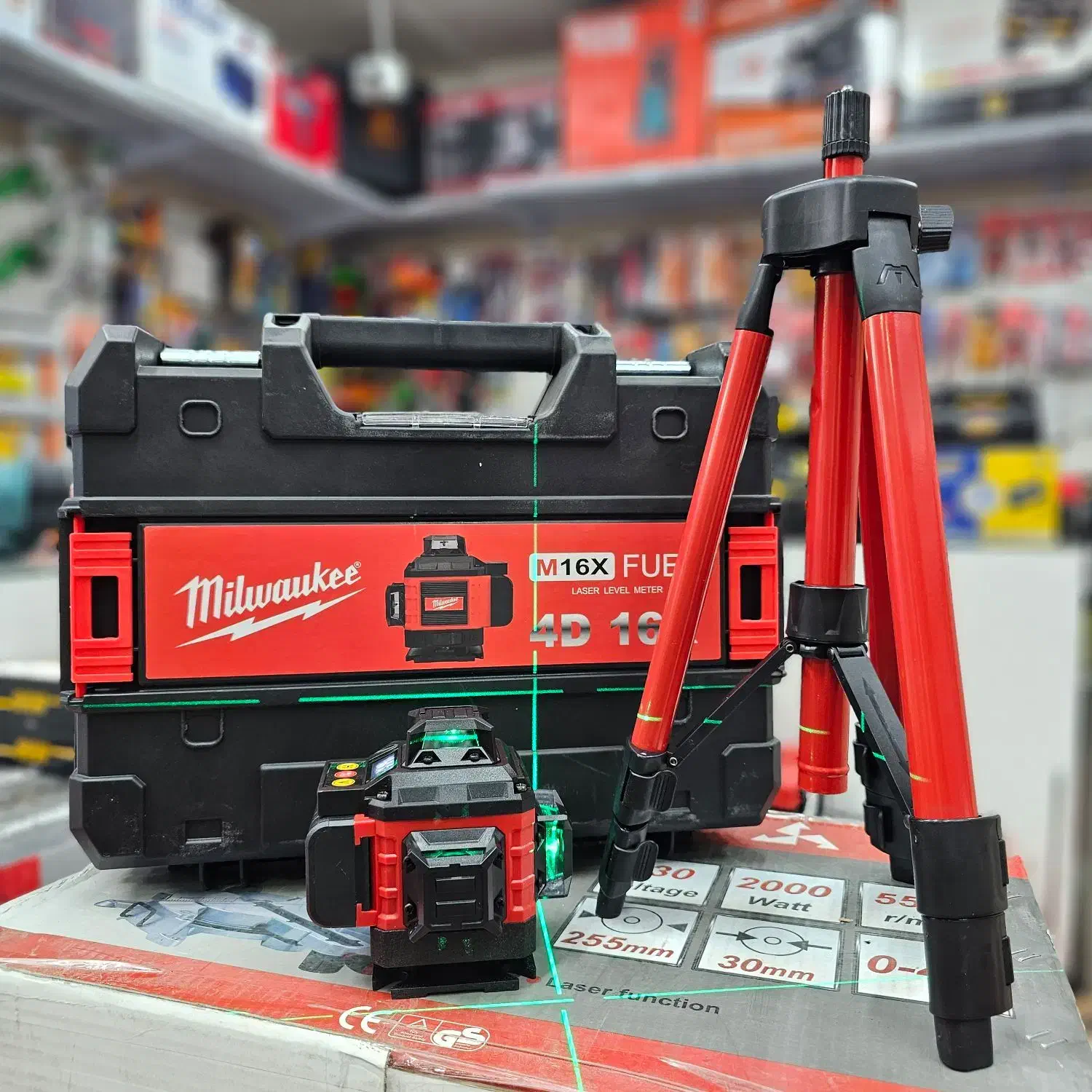 تراز لیزری ۳۶۰ درجه ۱۶ لاین میلواکی با لوازم کامل|مصالح و تجهیزات ساختمان|اصفهان, فجر|دیوار