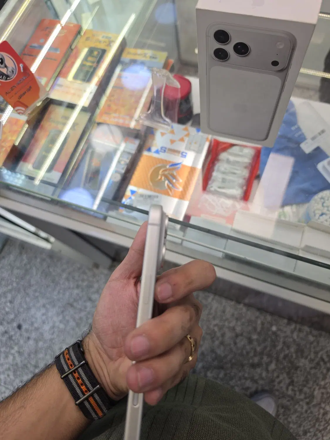Iphone 17 Pro max 256G ۸۰ بار شارژ|موبایل|کرج, عظیمیه|دیوار