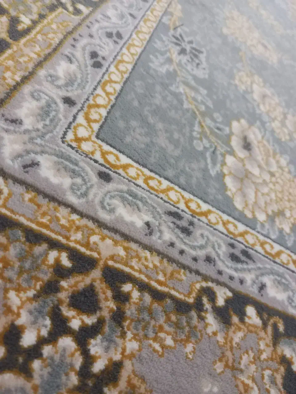 قالی|فرش|مشهد, شهید قربانی|دیوار