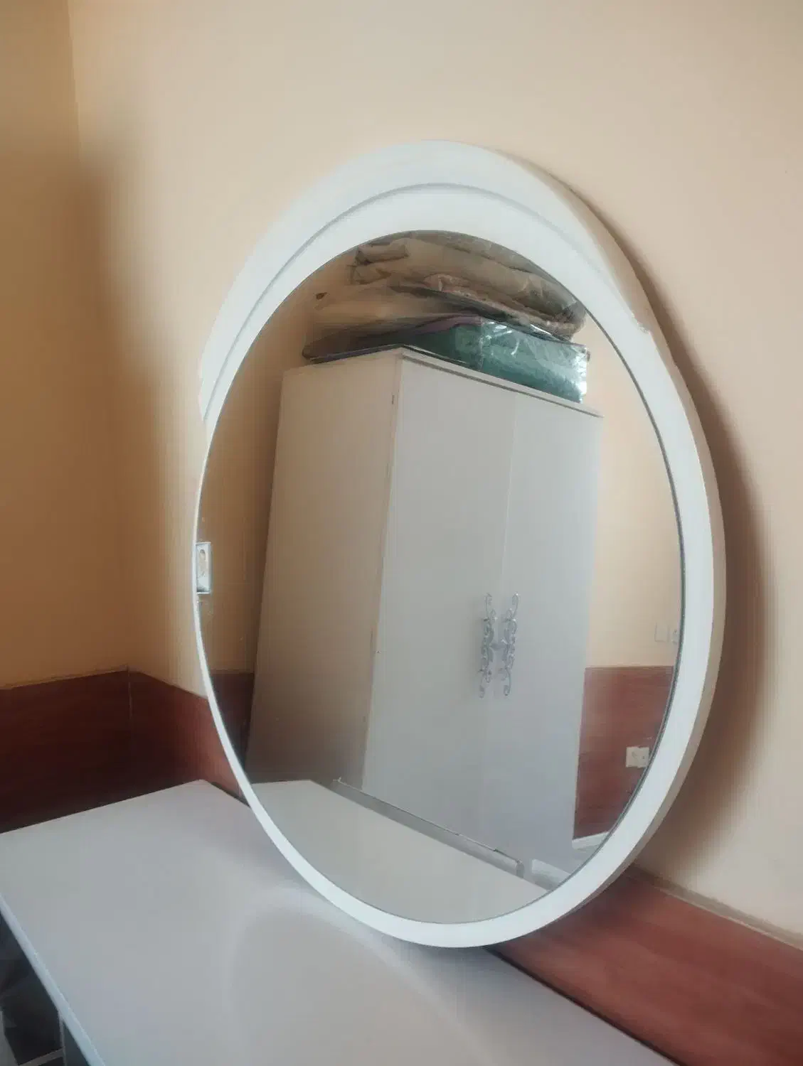 آینه و کنسول|بوفه، ویترین، کنسول|شیراز, قلعه شاهزاده بیگم|دیوار