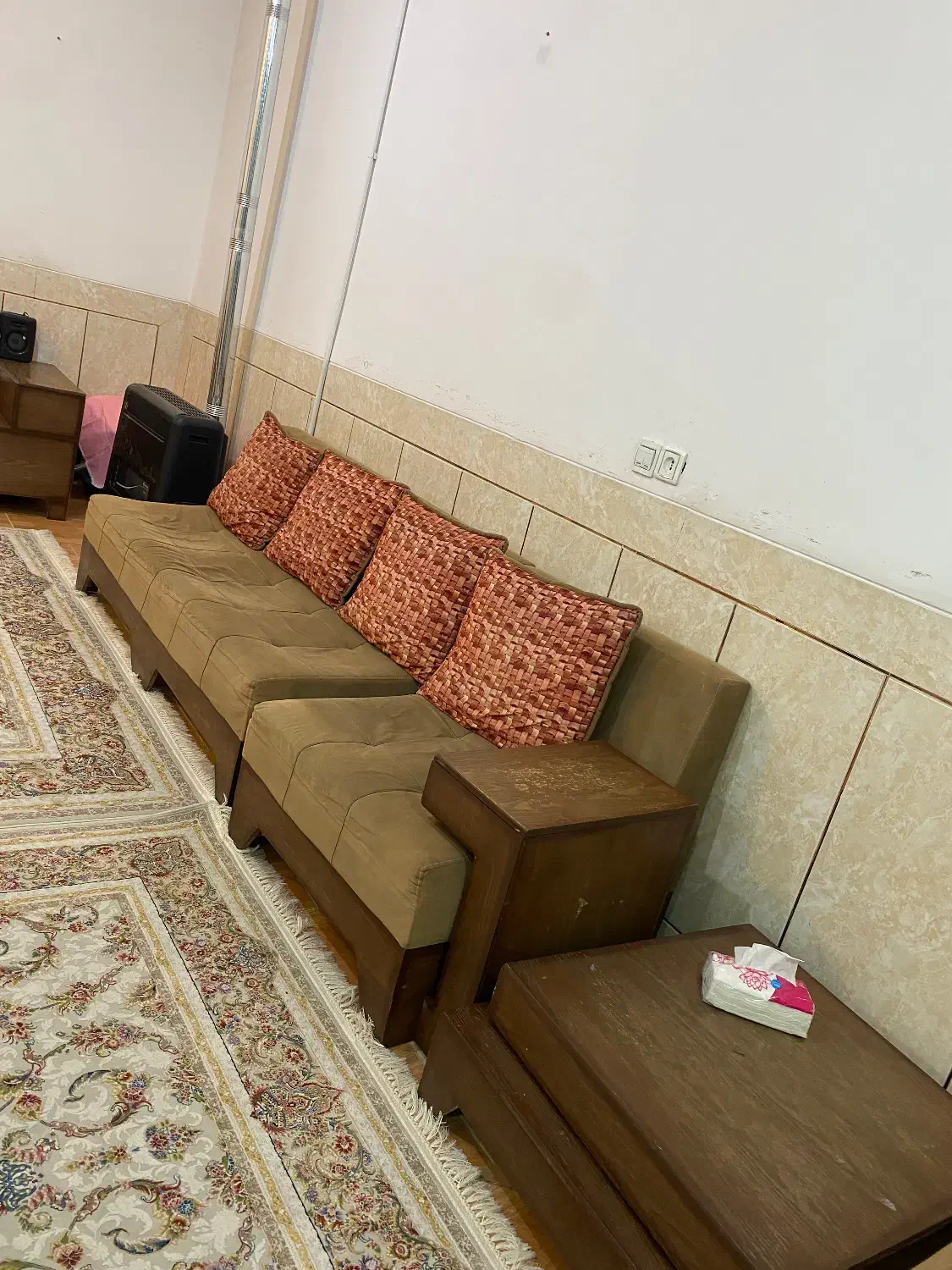 مبل هشت نفره به همراه کاناپه|مبلمان خانگی و میز عسلی|نجف‌آباد, ویلاشهر|دیوار