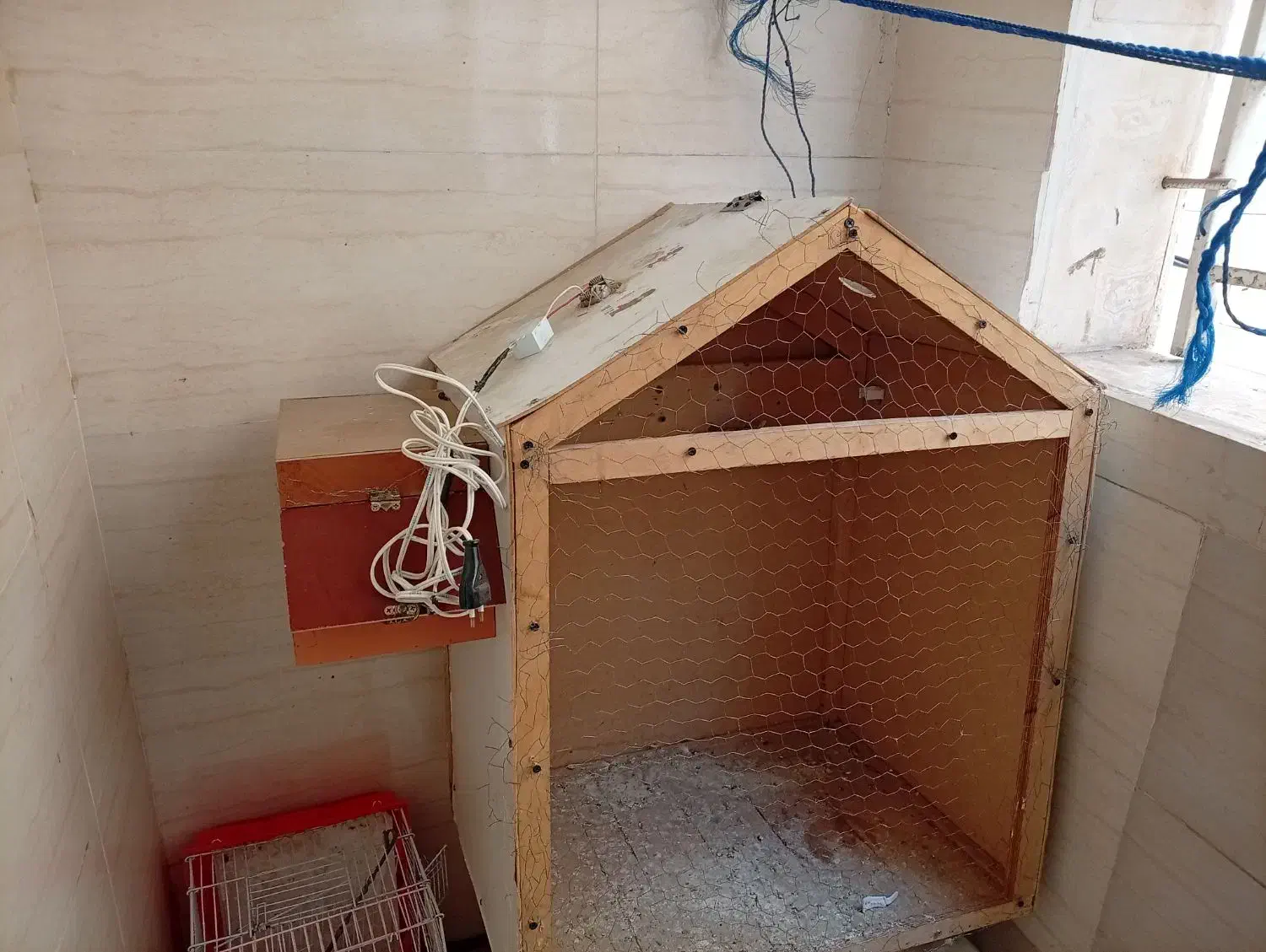 قفس چوبی|لوازم جانبی حیوانات|مشکیندشت, |دیوار