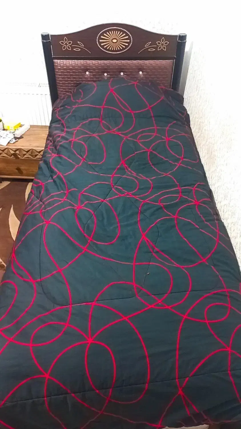 تخت خواب تک‌نفره به همراه تشک|تخت و سرویس خواب|برخوار, |دیوار