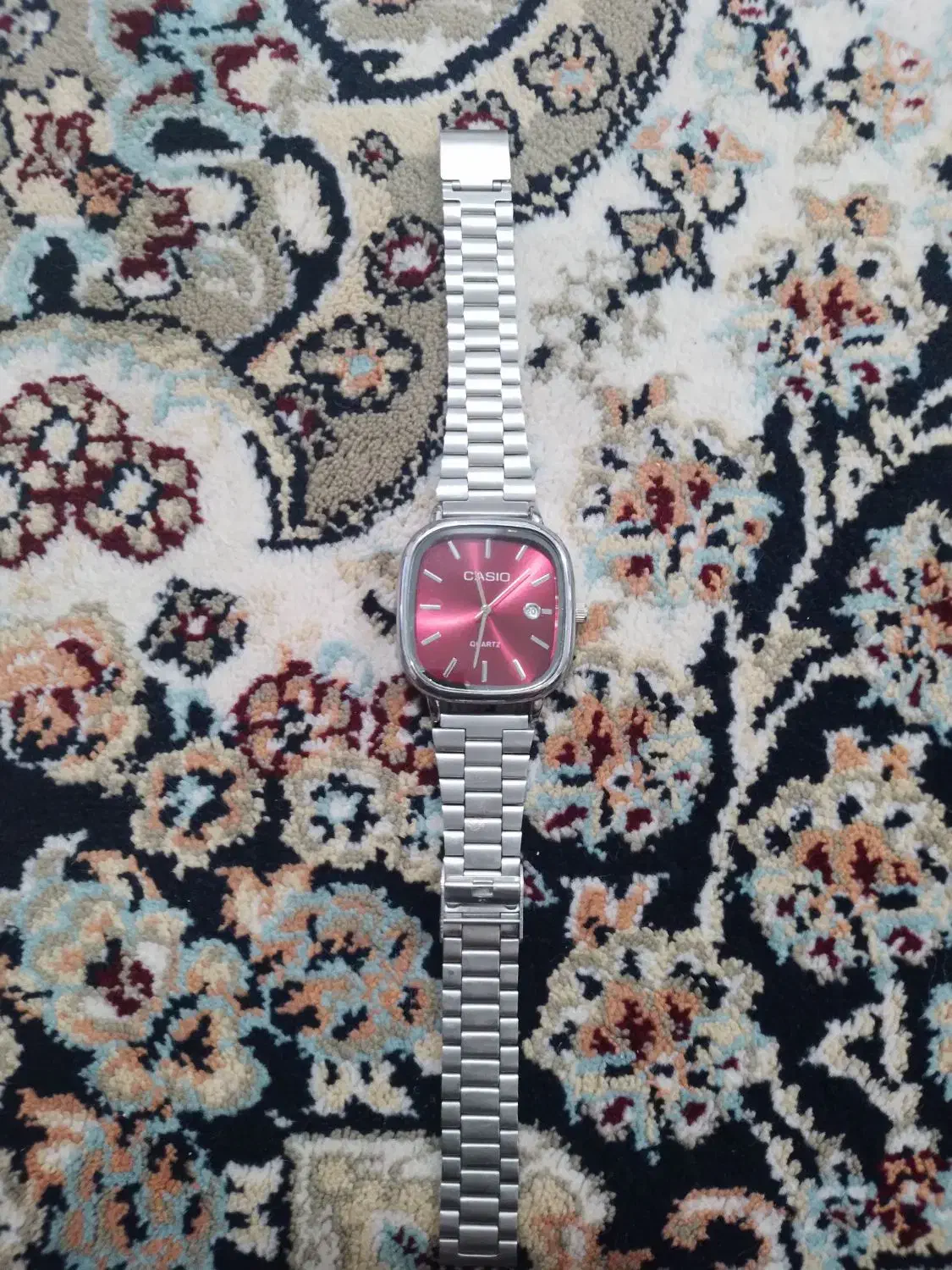 ساعت مچی|ساعت|قروه, |دیوار