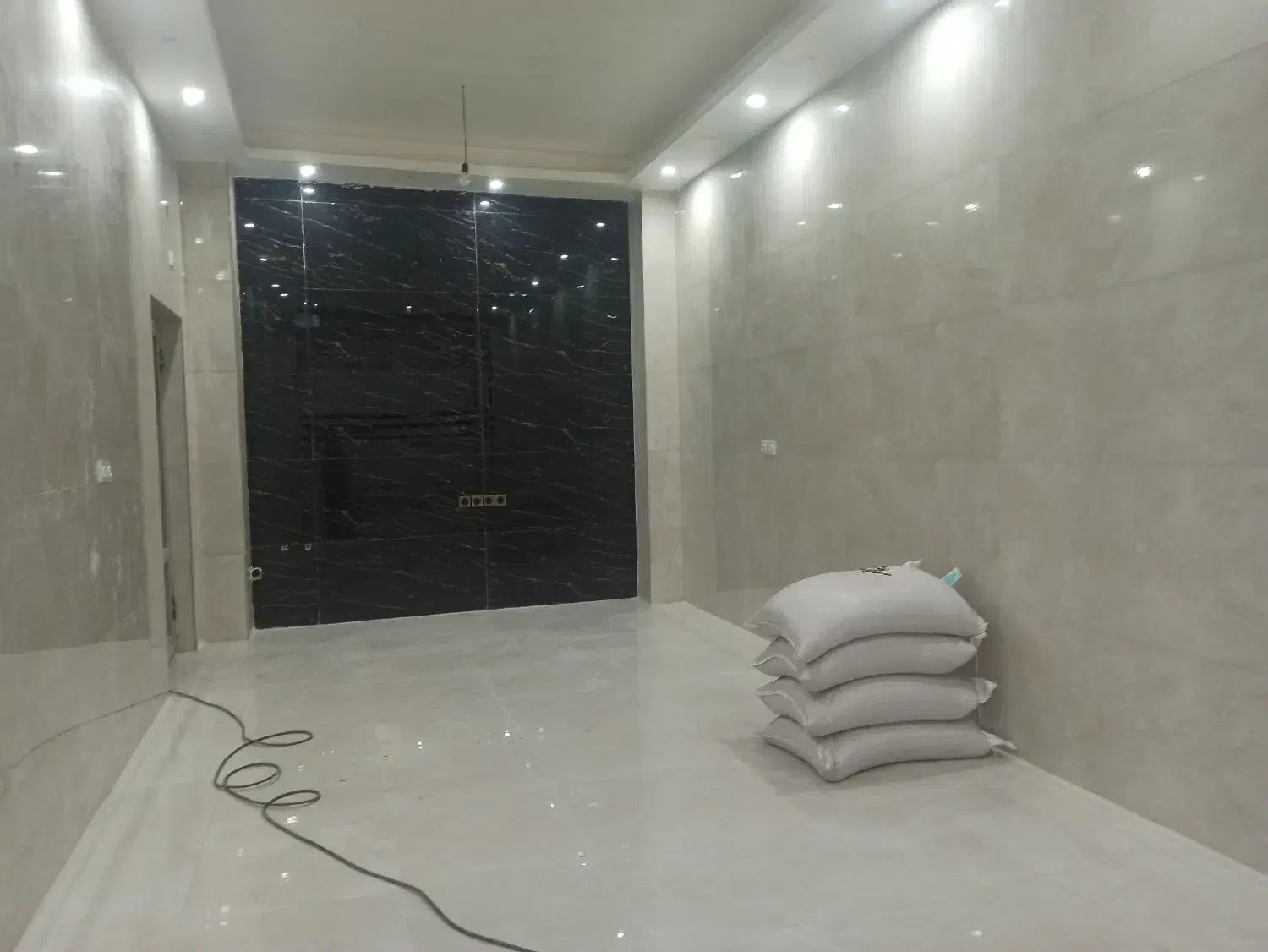 اجاره مغازه به عنوان انباری|اجارهٔ مغازه و غرفه|گنبد کاووس, |دیوار