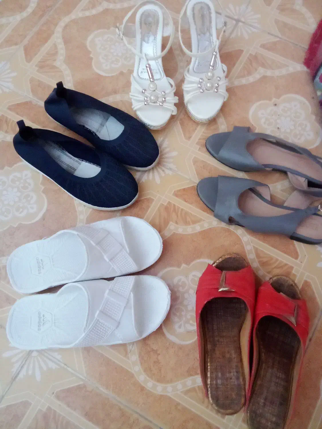 دمپایی و غیره|کیف، کفش، کمربند|برازجان, |دیوار