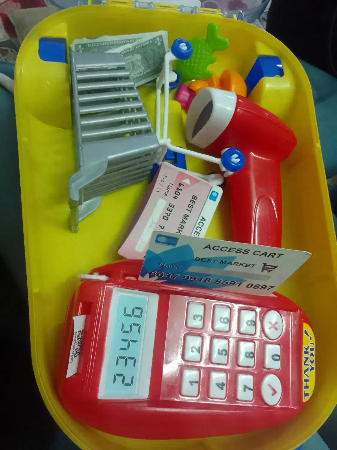 اسباب بازی نو|اسباب‌بازی بچه|قم, وادی السلام|دیوار