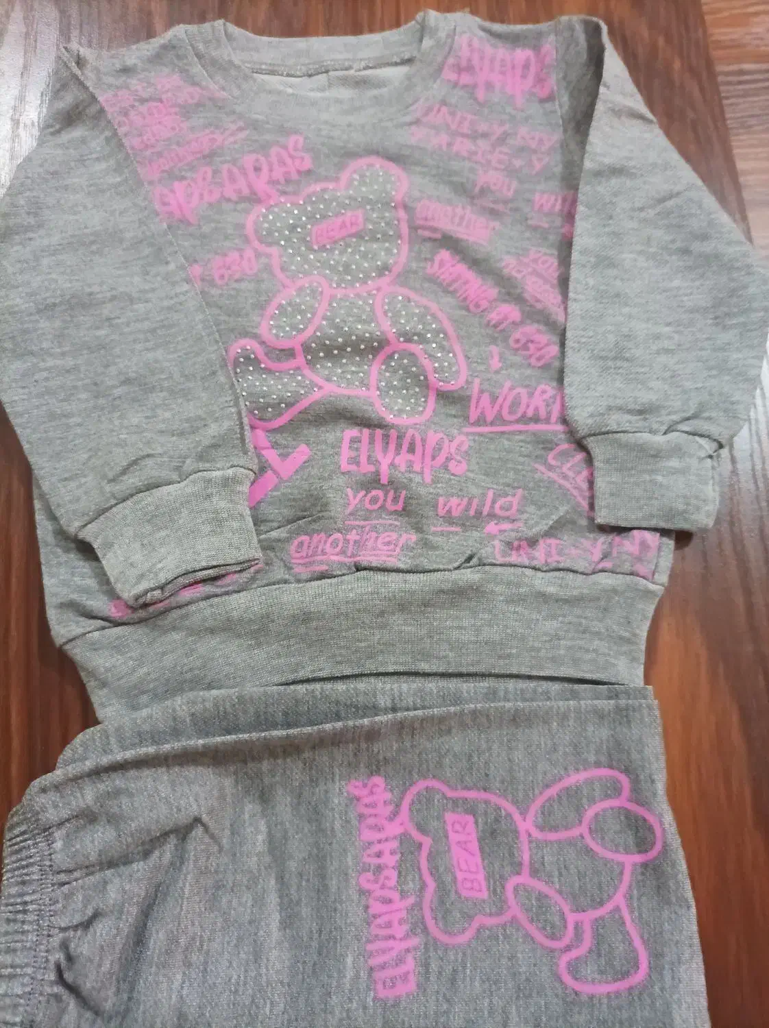 دخترانه|کفش و لباس بچه|نسیم‌شهر, |دیوار