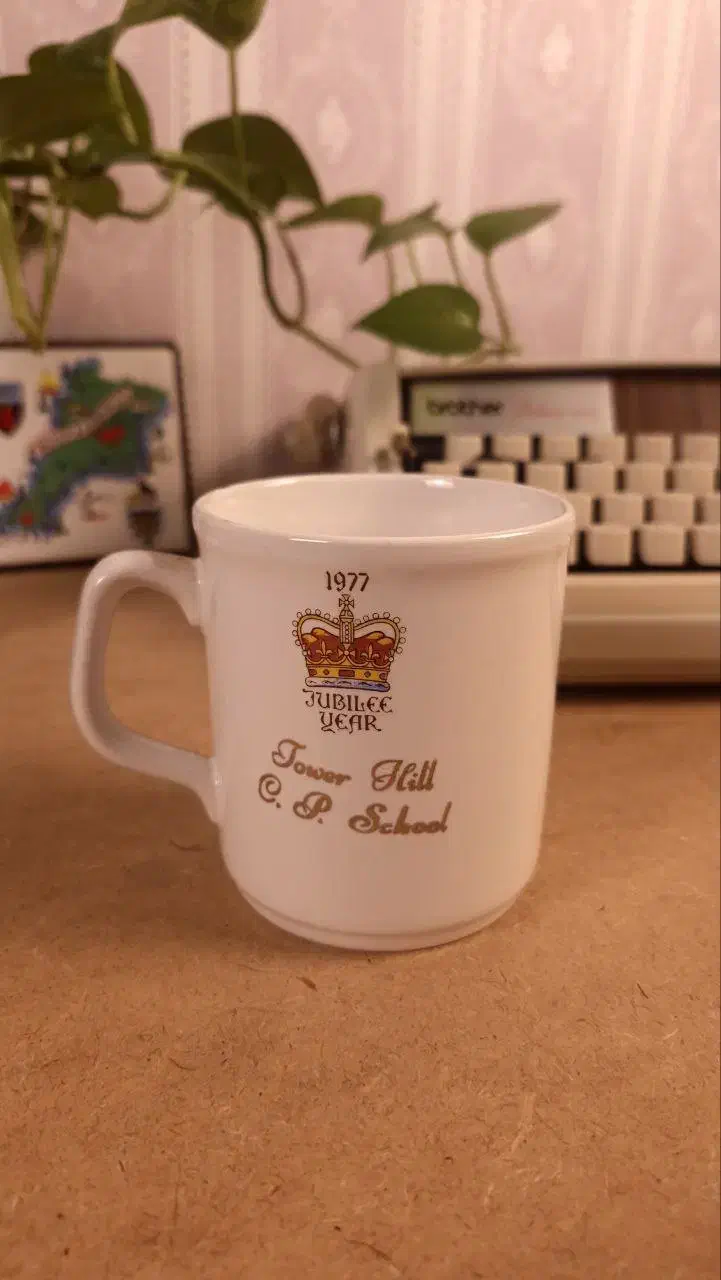 لیوان نقره ای ملکه الیزابت دوم کلکسیونی|کلکسیون اشیاء عتیقه|تهران, امام زاده عبدالله|دیوار