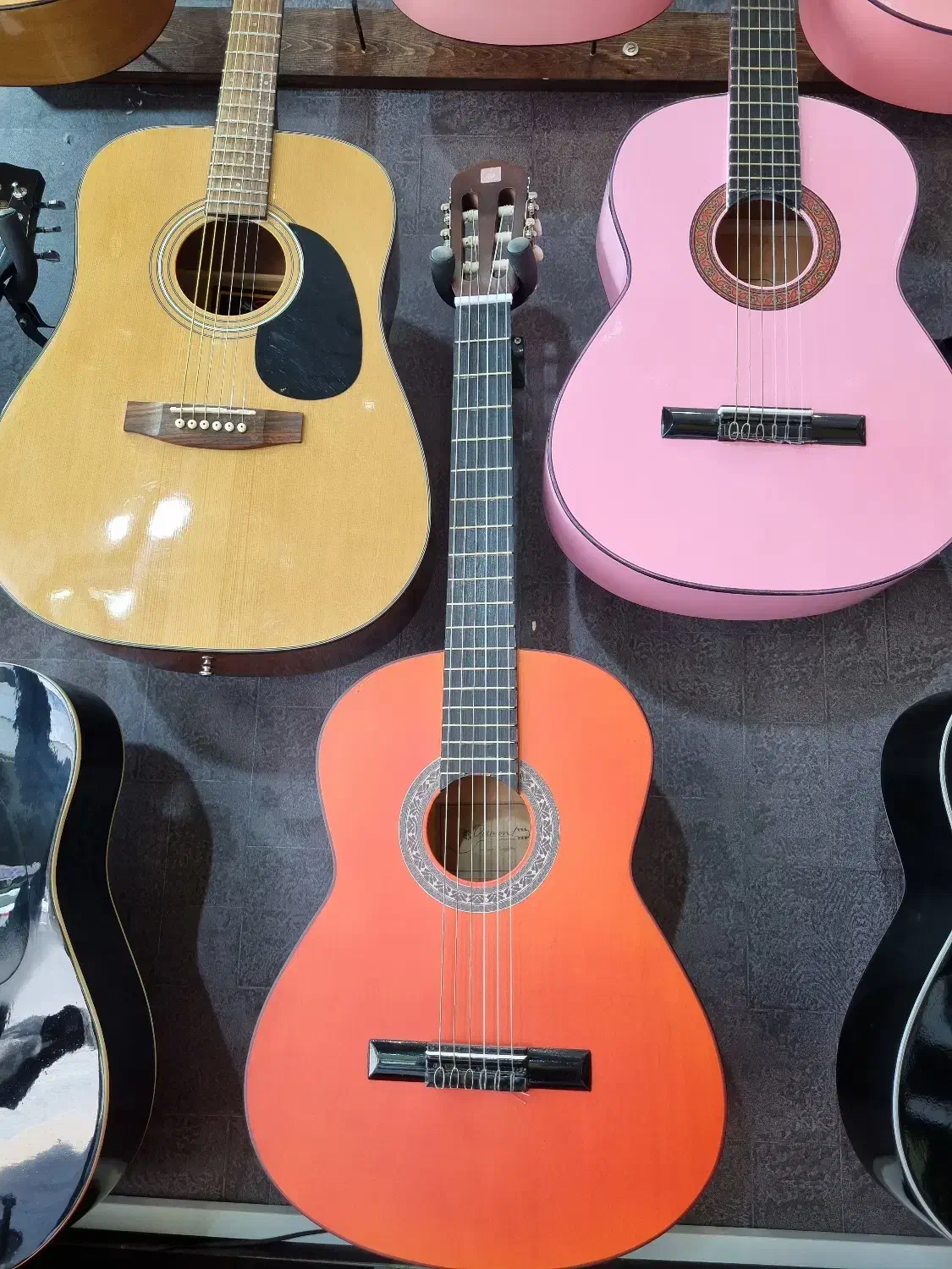 فروش انواع گیتارهای اقتصادی و آموزشی دیاموند|گیتار، بیس، امپلیفایر|اردبیل, |دیوار