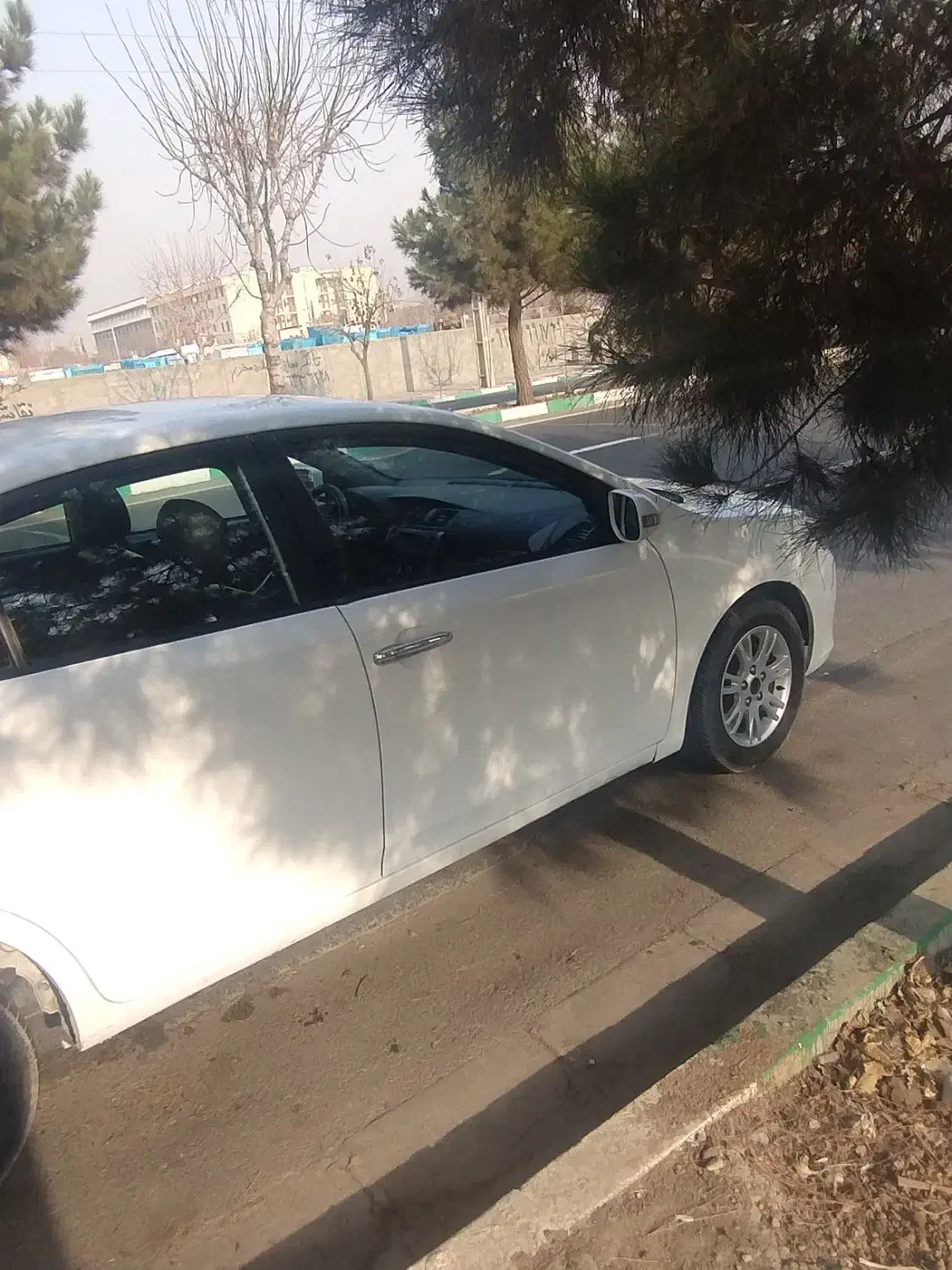 آریو کم کارکردمدل ۹۷|خودرو سواری و وانت|فردیس, شهرک ناز|دیوار