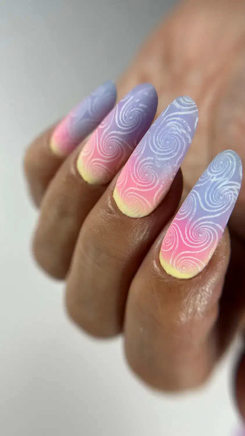 کاشت ناخن ترمیم لمینت ژلپولیش با لاک ژل رایگان|خدمات آرایشگری و زیبایی|رشت, نظری|دیوار