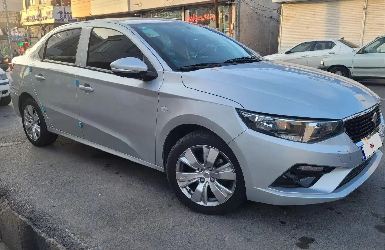 تارا دستی ۱۴۰۱ نقره ای|خودرو سواری و وانت|زنجان, |دیوار