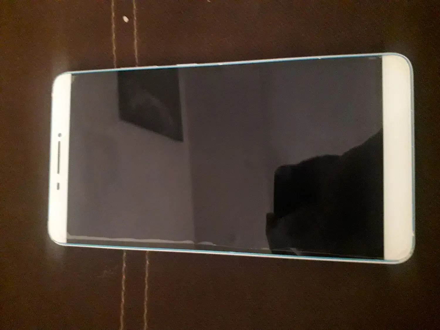 تبلت|تبلت|اصفهان, بهارستان|دیوار