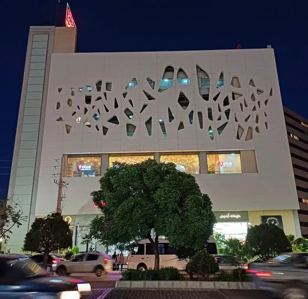 استخدام نیروی فروشنده|استخدام خدمات فروشگاه و رستوران|شیراز, کوی وحدت|دیوار