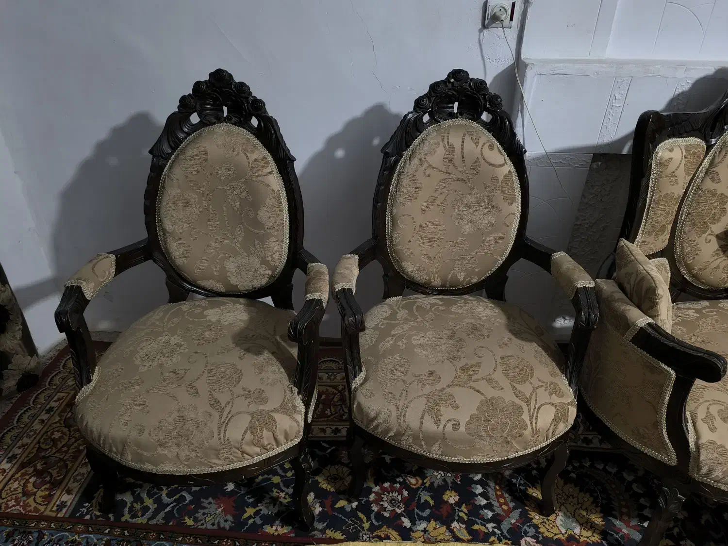 مبل سلطنتی جنس چوب راش|مبلمان خانگی و میز عسلی|الوند, |دیوار