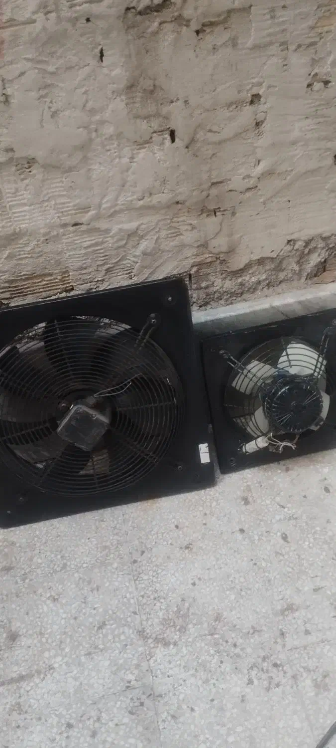 2 عدد هواکش|پنکه و تصفیه‌کنندهٔ هوا|بومهن, |دیوار