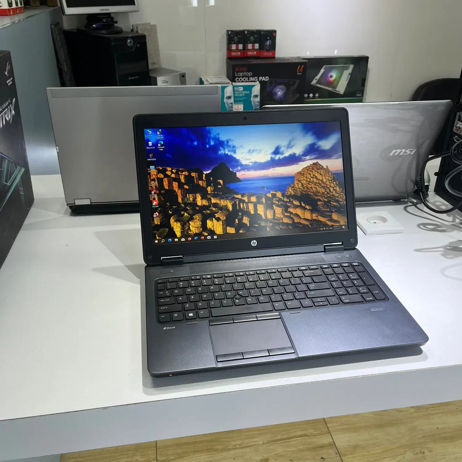 مهندسیHPرم16هارد256s+500گرافیکدارi7دم قسط گارانتی|رایانه همراه|تهران, یافت‌آباد|دیوار