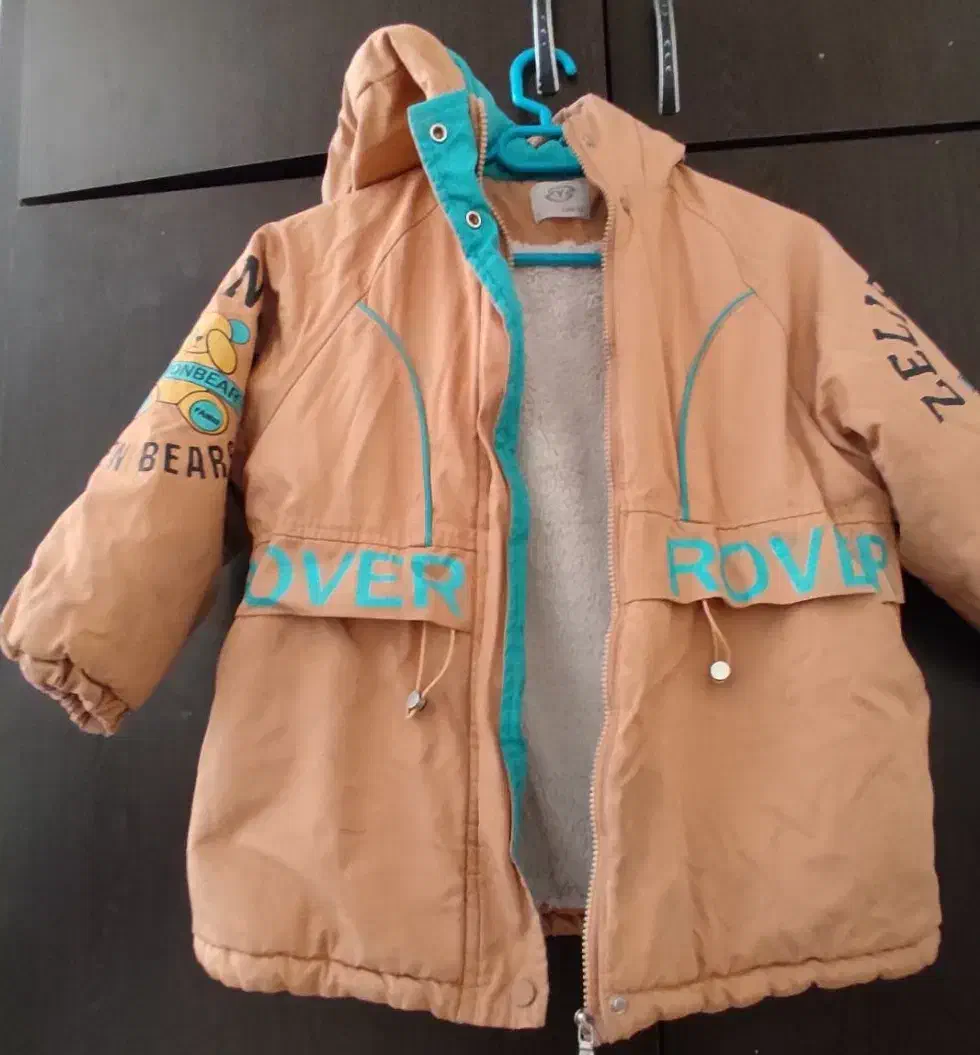 دوعدد کاپشن|کفش و لباس بچه|یاسوج, |دیوار