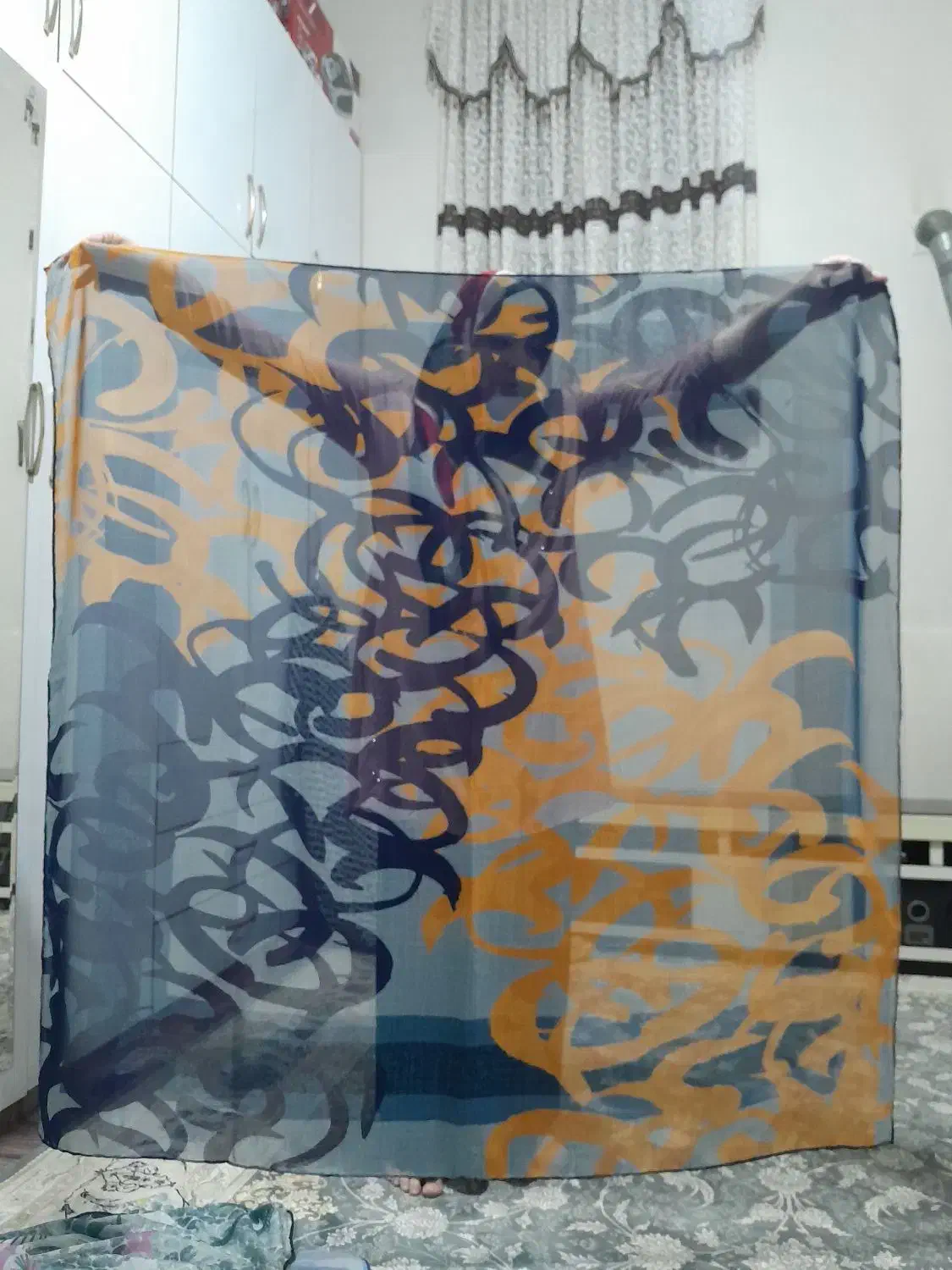 روسری قواره بزرگ|لباس|رباط‌کریم, نصیرشهر|دیوار