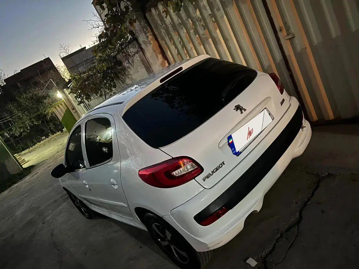 پژو ۲۰۷ دنده ای سفید مدل ۹۷|خودرو سواری و وانت|گنبد کاووس, |دیوار