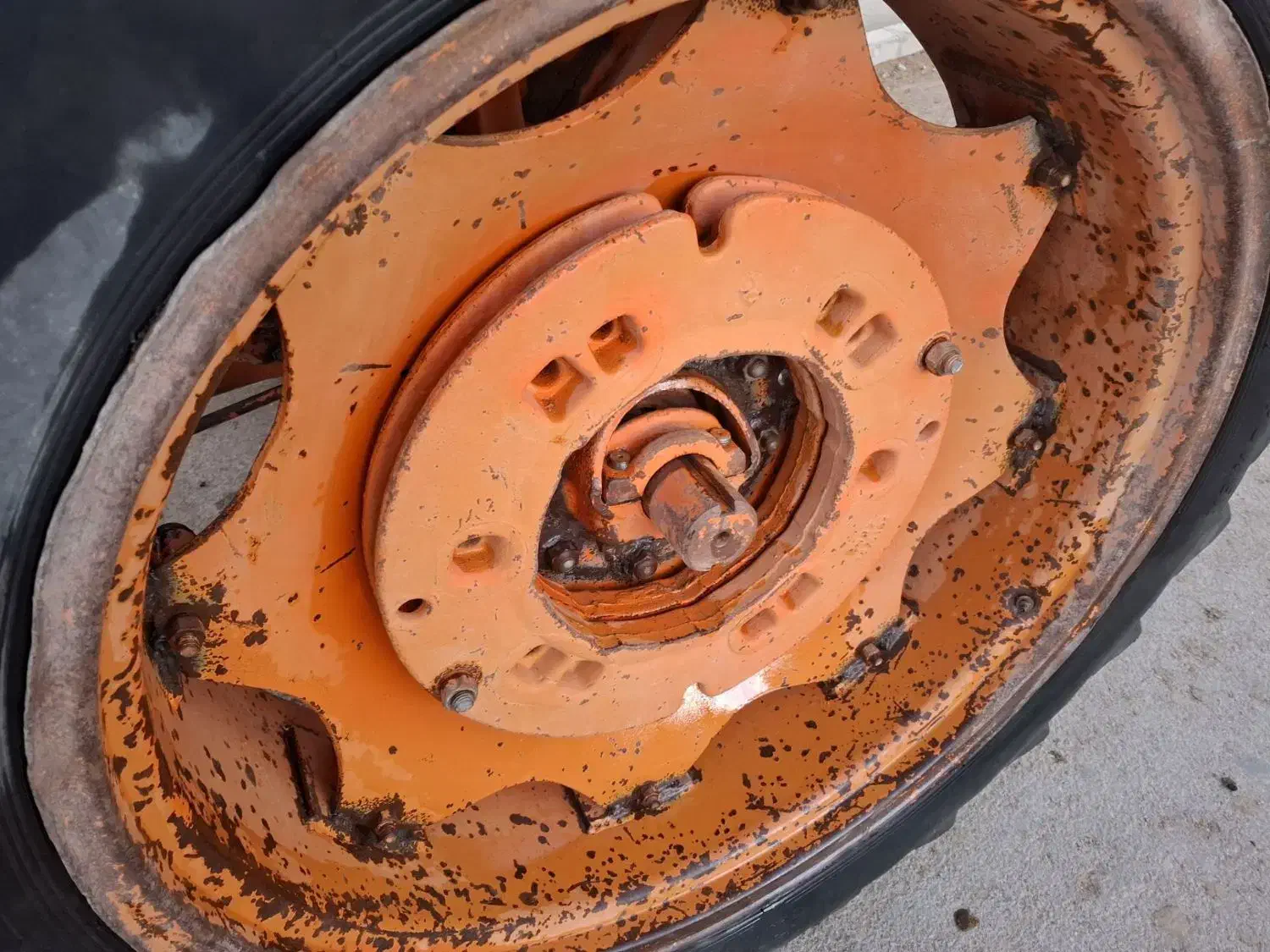 رومانی عروسک باب استفاده کننده|خودرو سنگین|کهریزک, |دیوار