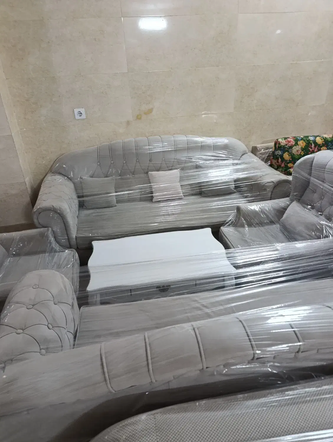 تعدادیمبلدرحدنو|مبلمان خانگی و میز عسلی|اصفهان, زاجان|دیوار