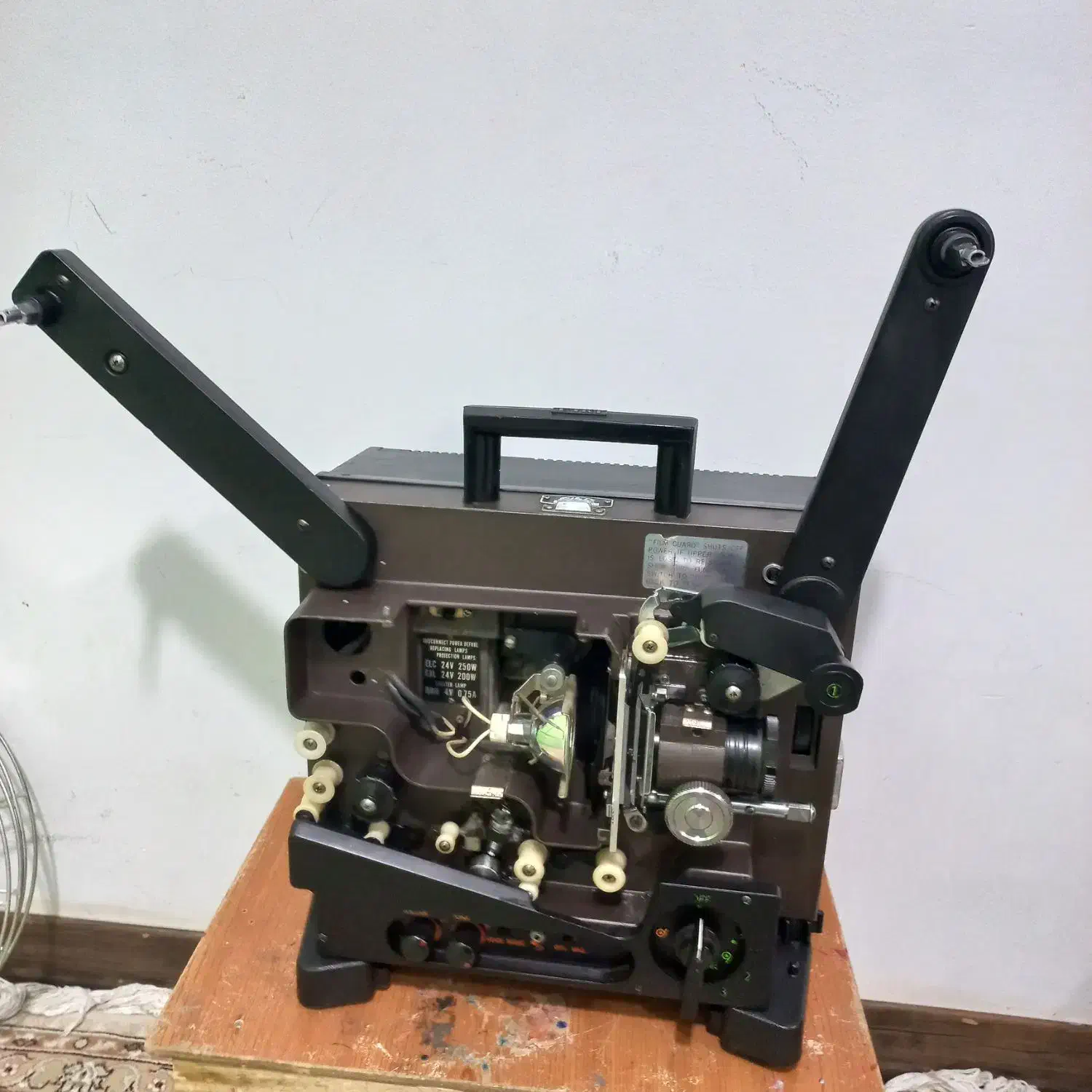 آپارات ۱۶ میلیمتری ایکی  ژاپن|کلکسیون اشیاء عتیقه|تهران, مسعودیه|دیوار