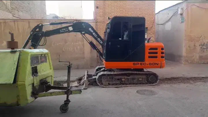 اجاره مینی بیل و بیل میکانیکی (باقریان)|خدمات حمل و نقل|قم, میرزائیه|دیوار