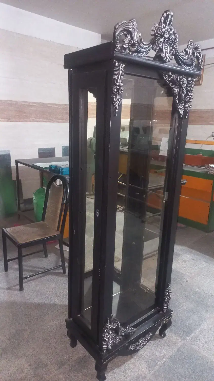 بوفه  چوبی. پشت آیینه و بغل درب|بوفه، ویترین، کنسول|همدان, |دیوار